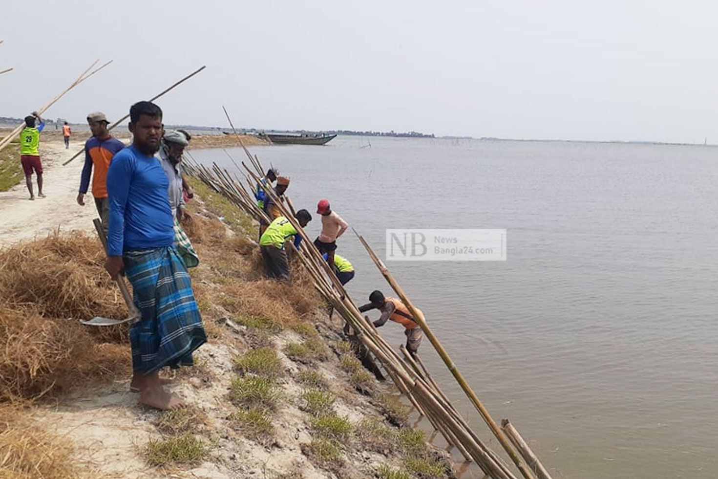 ধনু-বিপৎসীমার-ওপরে-ঝুঁকিতে-কীর্তনখোলা-বাঁধ