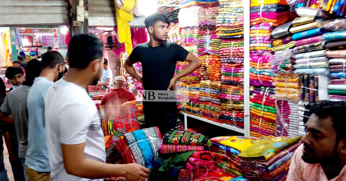 ঈদে কাপড়ের পাইকারিতে ব্যবসা ‘মন্দের ভালো’ 