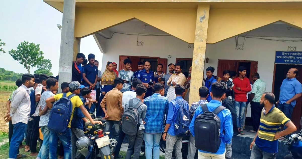 প্রশিক্ষণের নামে টাকা আত্মসাৎ, অবরুদ্ধ প্রধান শিক্ষক