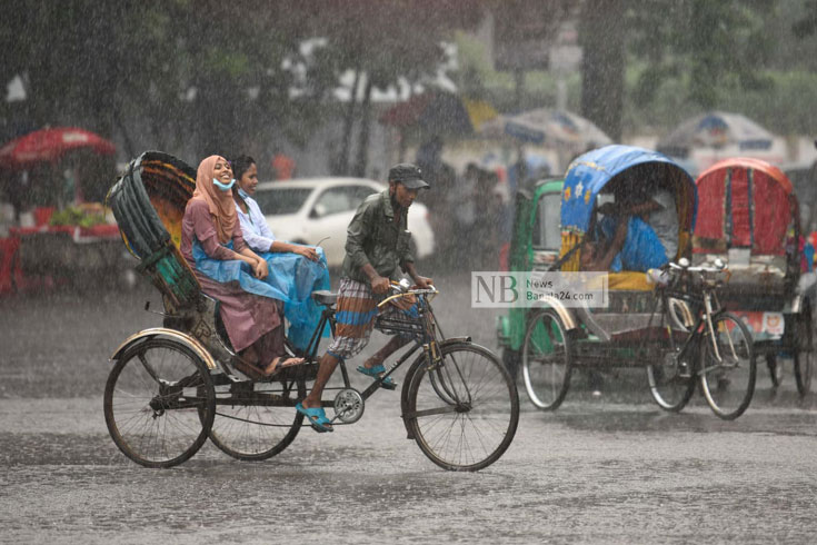 রাজধানীতে স্বস্তির বৃষ্টি। ছবিটি ঢাকা বিশ্ববিদ্যালয় এলাকা থেকে তুলেছেন পিয়াস বিশ্বাস