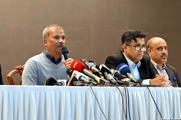 আইন, বিচার ও সংসদ বিষয়ক উপদেষ্টা ড. আসিফ নজরুল মঙ্গলবার (০৪ ফেব্রুয়ারী) ঢাকায় ফরেন সার্ভিস একাডেমিতে সমসাময়িক বিষয়ে সাংবাদিকদের ব্রিফ করেন। ছবি: পিআইডি