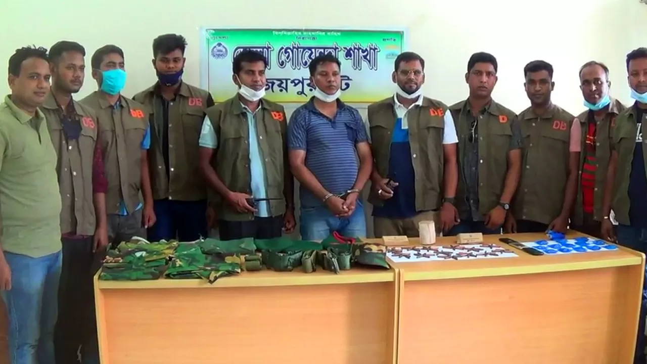 ইয়াবা ও ব্যবহৃত কার্তুজসহ সাবেক সেনা সদস্য আটক