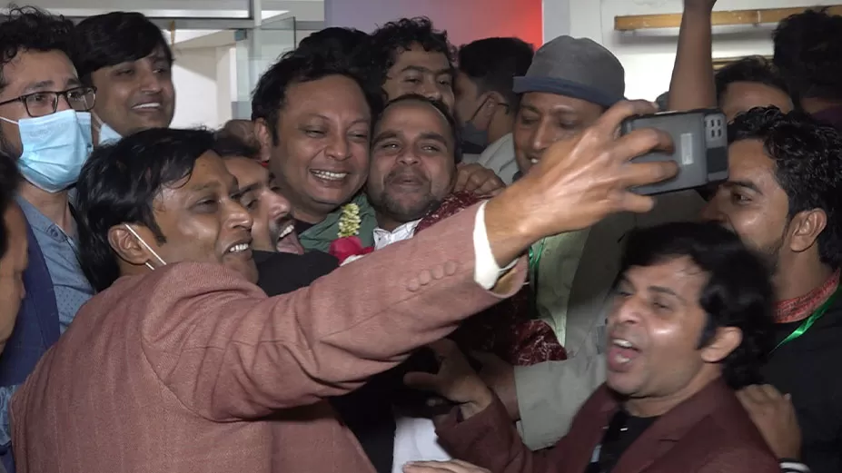 ভোট মানে অভিনয়শিল্পীদের উৎসব 