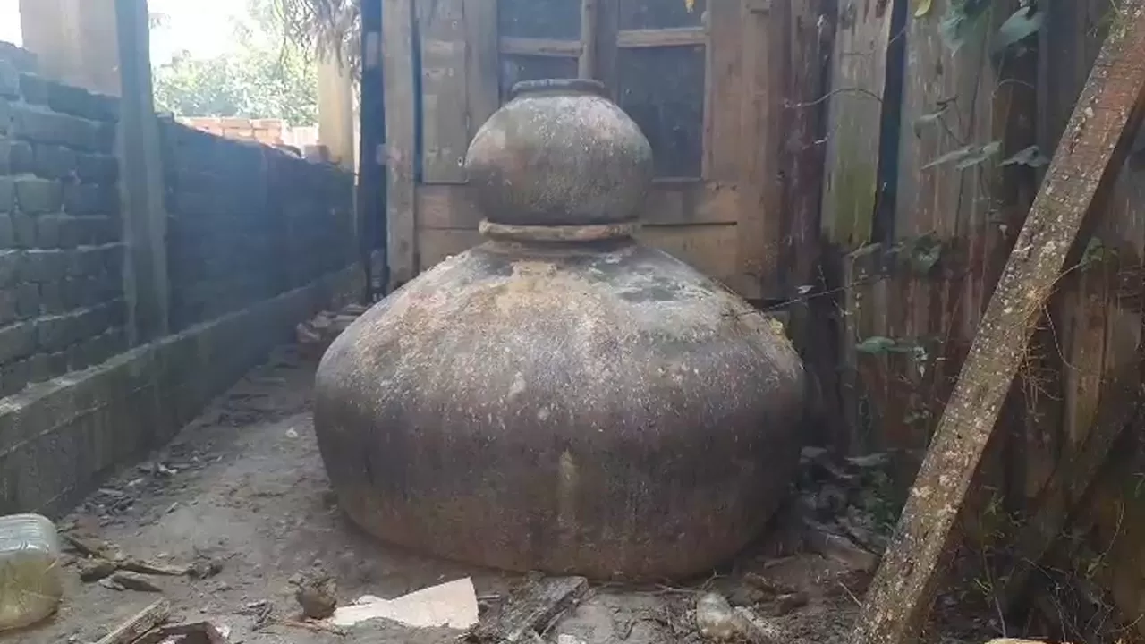 শতবছরের পুরোনো 'কৈয়া ঝুড়ি মাইড' 