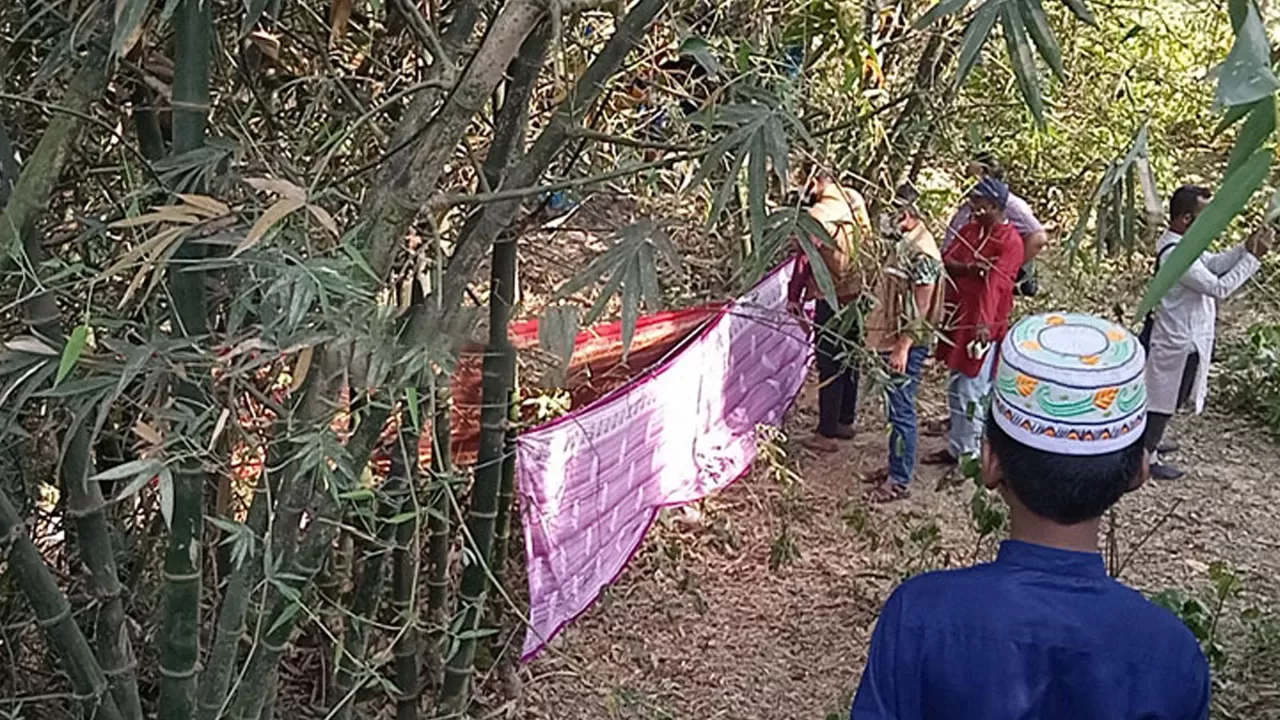 বাঁশবাগানে পড়ে ছিল কিশোরীর মরদেহ