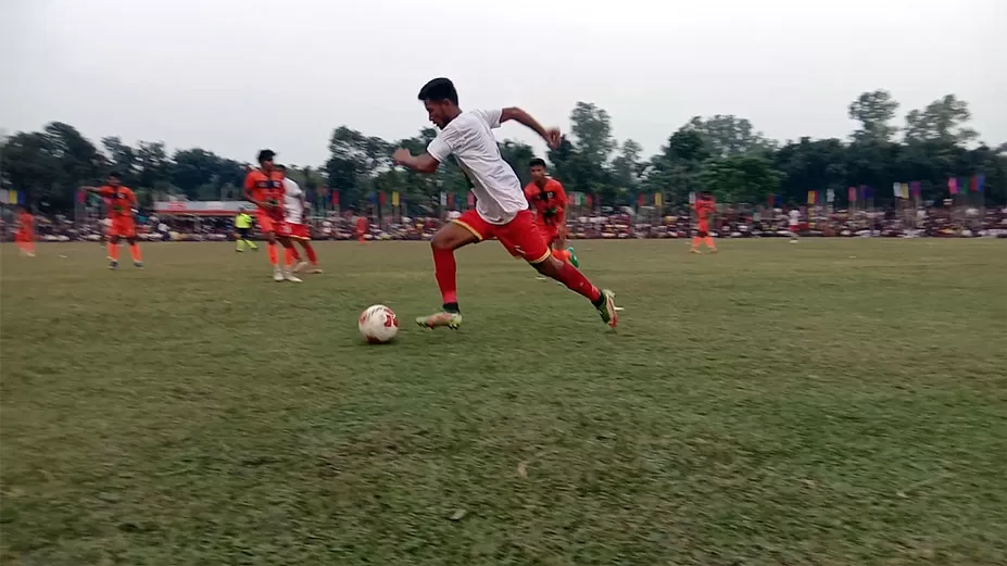 এবার ফুটবল নিয়ে মাঠে নামল বিএনপি