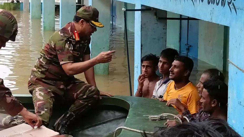 সর্বোচ্চটা দিয়ে দুর্গতদের পাশে থাকব: সেনাপ্রধান
