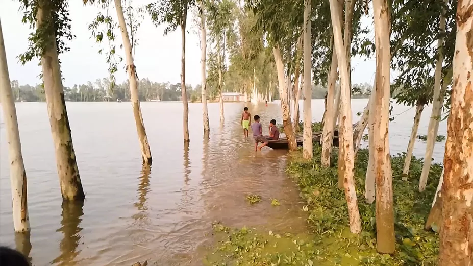 গাইবান্ধায় পানিবন্দি ৪০ হাজার মানুষ 