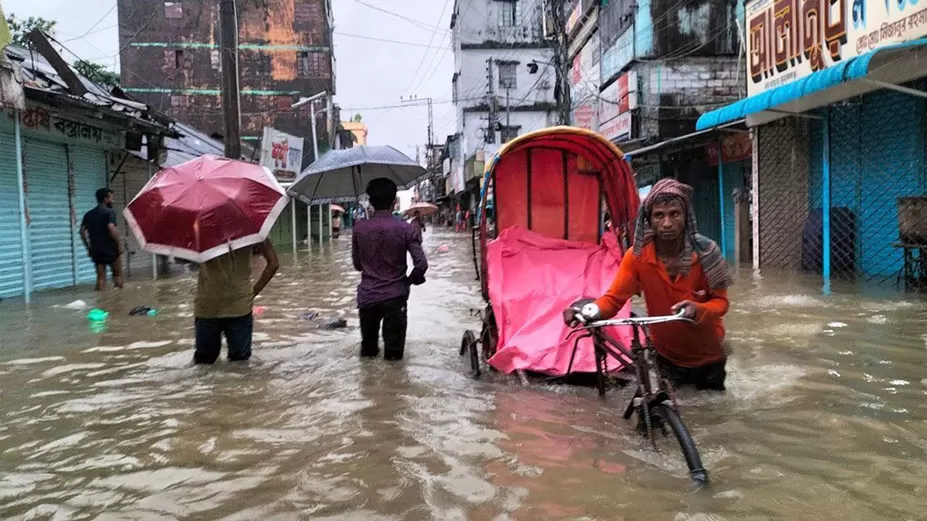 সুনামগঞ্জে যাচ্ছেন তিন বাহিনীর প্রধান 