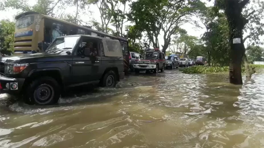 আবারও বাড়ছে সুনামগঞ্জের নদ-নদীর পানি, চতুর্থ দফা বন্যার শঙ্কা
