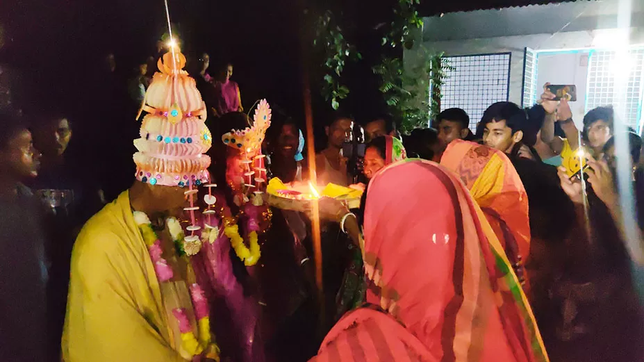 বৃষ্টির আশায় ‘ইন্দ্র দেব-কলাবতীর’ বিয়ে 
