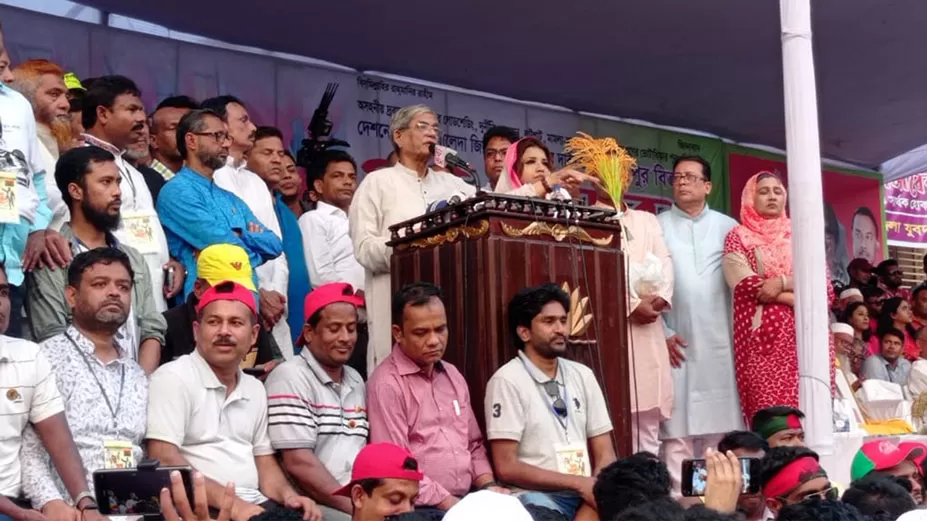 আট হাজার মাইল দূর থেকে নেতৃত্বে তারেক রহমান 