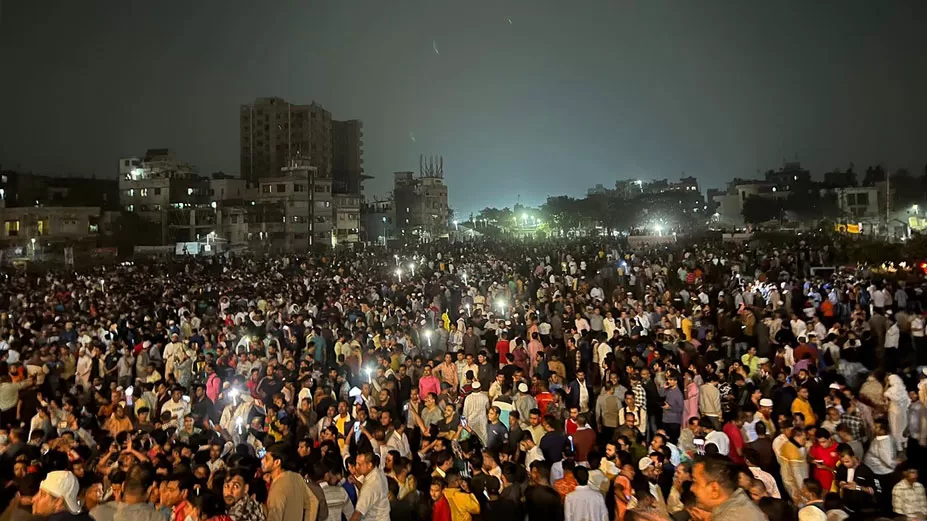 রাতেই সমাবেশস্থলে বিএনপি কর্মীদের ভিড় 
