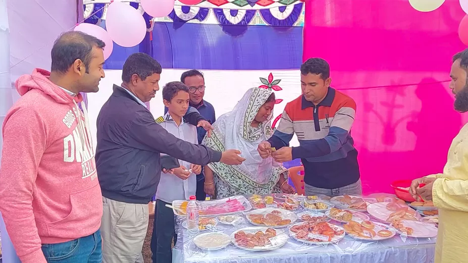 ঐতিহ্যের উচ্ছ্বাসে মুখরিত পিঠা উৎসব