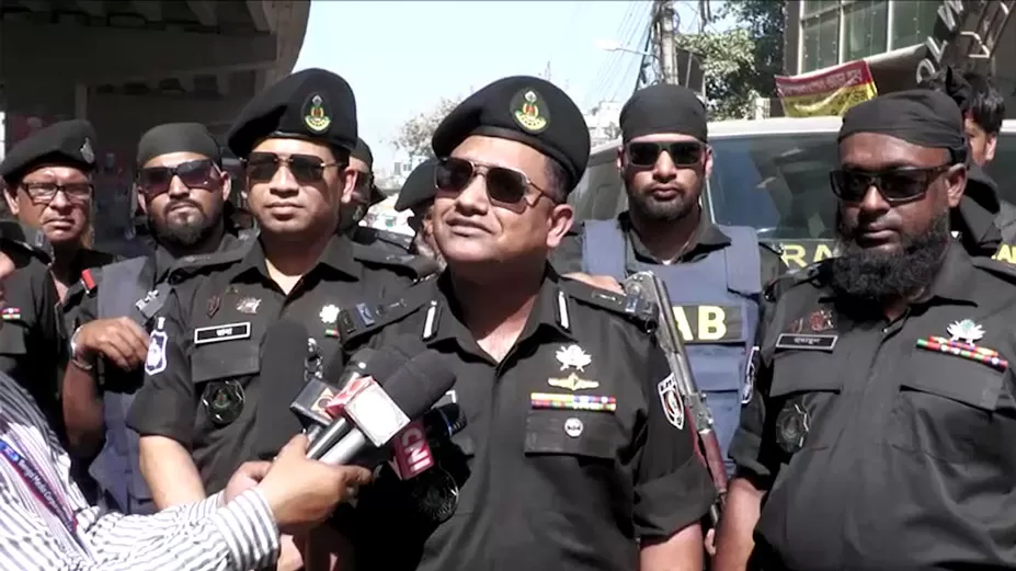 বাসে অগ্নিসংযোগ: যা বললেন র‌্যাব কর্মকর্তা