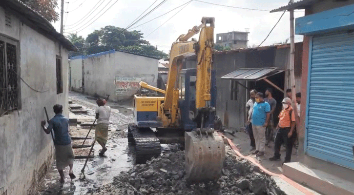 মসজিদে বিস্ফোরণ: ফায়ার সার্ভিসের প্রতিবেদন জমা