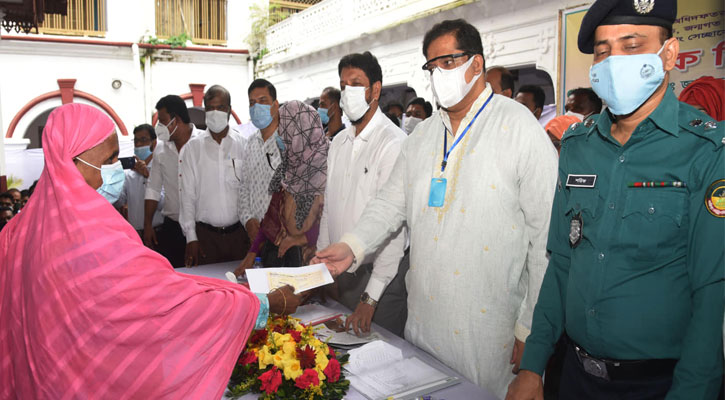 প্রধানমন্ত্রীর-নামে-চালু-হচ্ছে-যুব-পুরস্কার