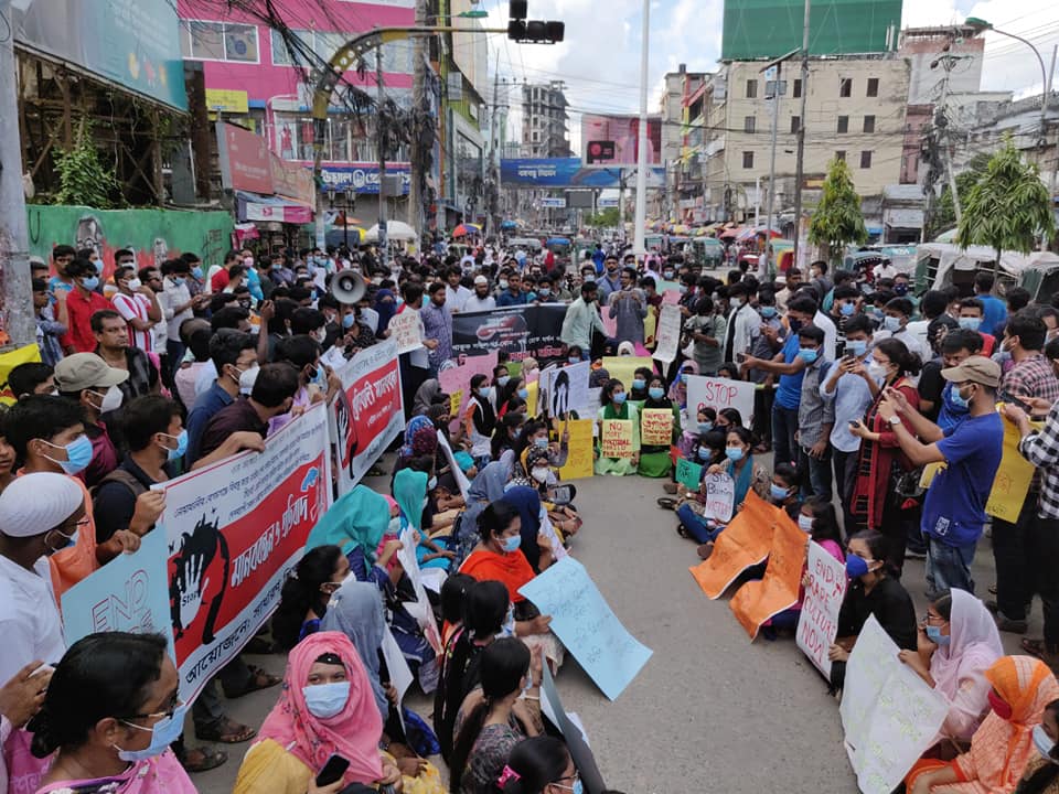 দেশ জুড়ে প্রতিবাদ-সমাবেশ অব্যাহত   