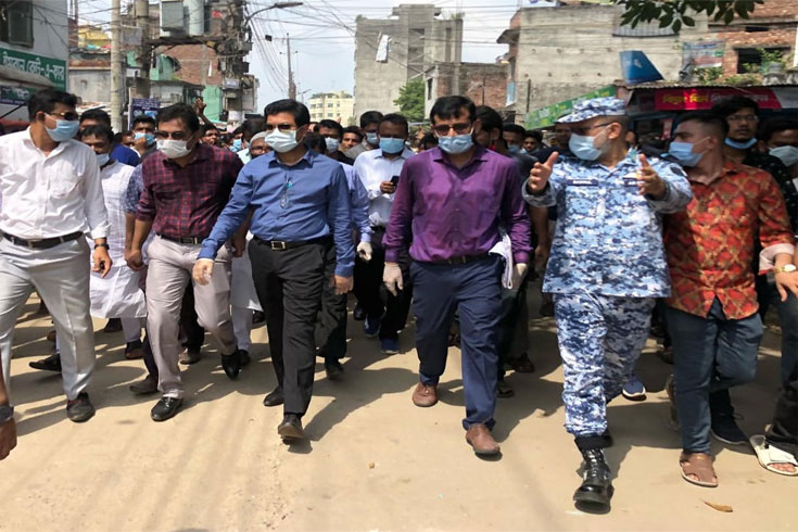 ময়লা-ফেলা-বন্ধে-খাল-পাড়ে-বসছে-উঁচু-বেড়া