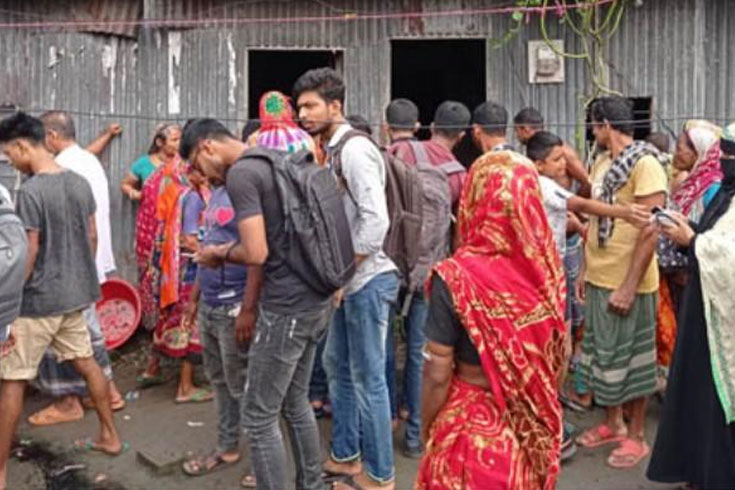 ৫০ টাকা নিয়ে ঝগড়া: স্ত্রীকে হত্যা ছেলে জখম