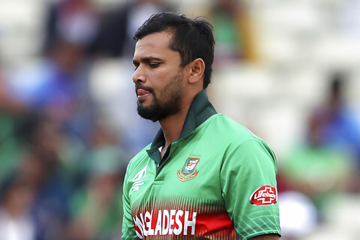 ফেরার-আগেই-চোটে-মাশরাফি-