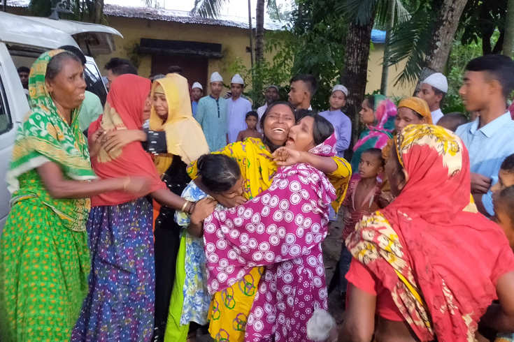 শিশু ফেলির মরদেহ দাফন, গৃহকর্ত্রীর ফাঁসি দাবি