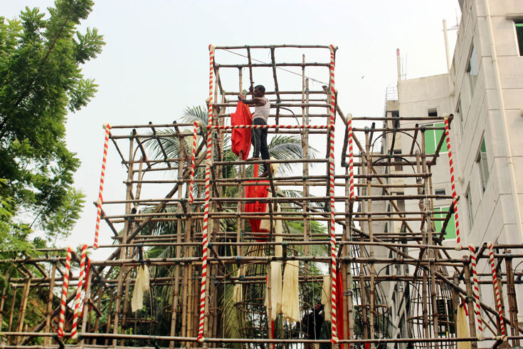 পূজায় ডেকোরেটর ব্যবসার দুর্দিন