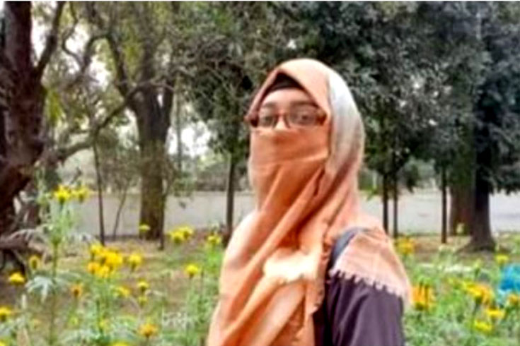 ঢাকা-বিশ্ববিদ্যালয়ের-ছাত্রীর-ঝুলন্ত-মৃতদেহ-উদ্ধার