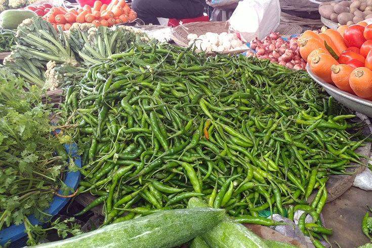 একদিনেই কাঁচা মরিচের দাম বাড়ল কেজিতে ৬০ টাকা