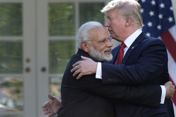 ট্রাম্পের প্রেমে ভারতের মোদি