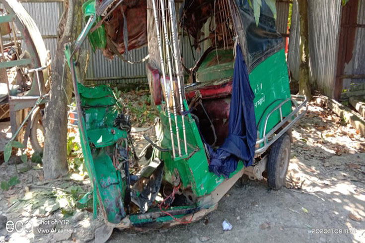 ট্রাকচাপায় প্রাণ গেল অটোর দুই যাত্রীর