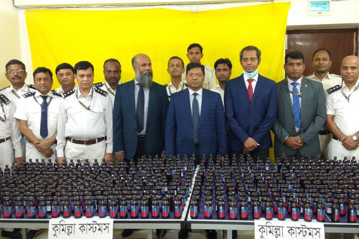 কাভার্ডভ্যান-থেকে-ফেনসিডিল-আটক