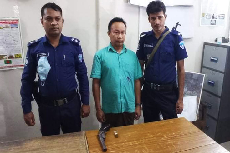 যৌথবাহিনীর-অভিযানে-কাপ্তাইয়ে-অস্ত্রসহ-একজন-আটক