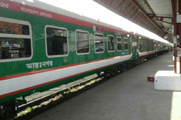 ৩ ঘণ্টা পর সিলেটের সঙ্গে রেল যোগাযোগ