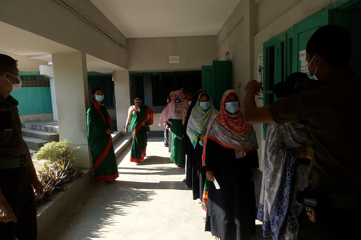 ঢাকা-সিরাজগঞ্জ-উপনির্বাচনে-ভোট-শুরু