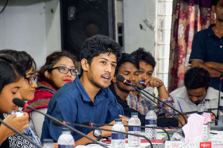 বিশ্ব-শিশু-শান্তি-পুরস্কার-বাংলাদেশি-সাদাতের-হাতে