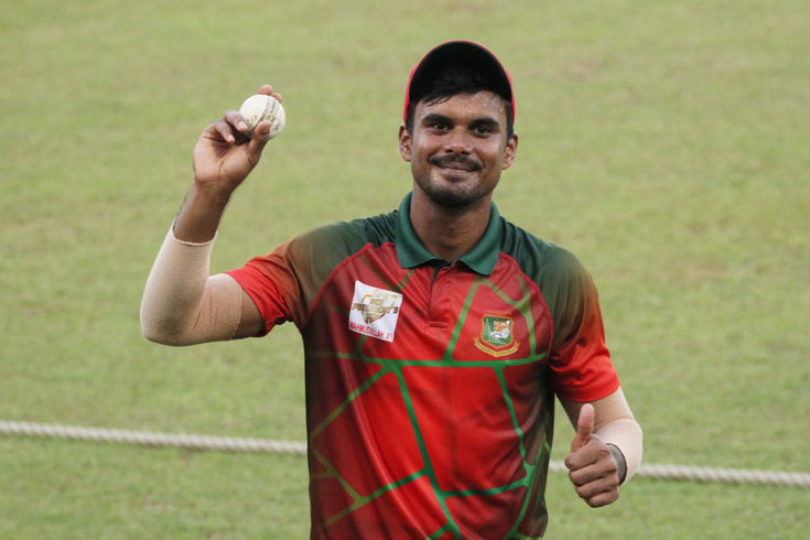 ফাইনালে নজর সুমনের