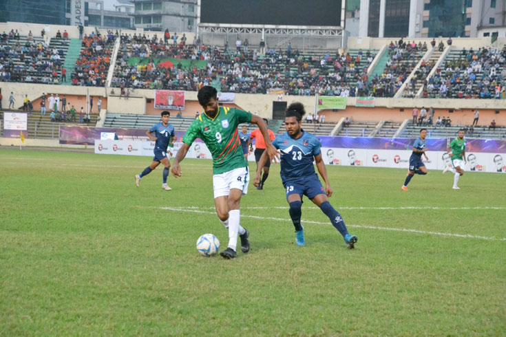 ড্রয়ের হতাশা থাকলেও পারফরম্যান্সে সন্তুষ্ট কোচ
