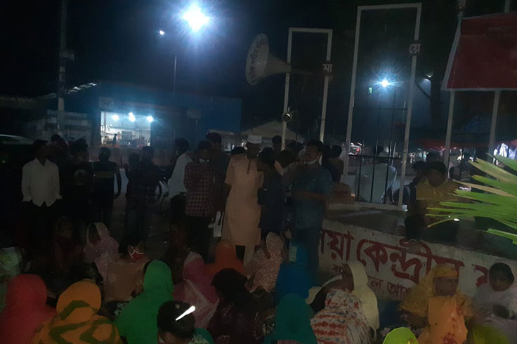 আশুলিয়ায়-পোশাক-শ্রমিকদের-বিক্ষোভ-মানববন্ধন