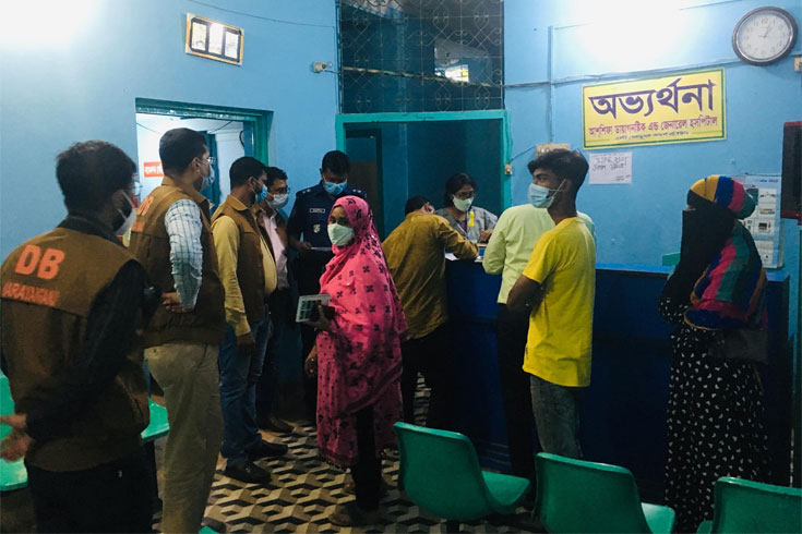 নারায়ণগঞ্জে অনুমোদনহীন তিন হাসপাতাল সিলগালা