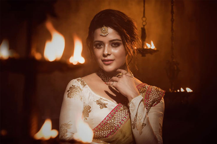 নরসুন্দরে কলকাতার রূপসা!