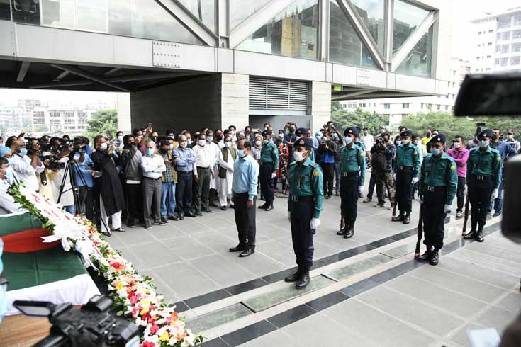 আলী যাকেরের প্রয়াণে শোকে স্তব্ধ নাট্যাঙ্গন