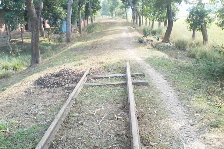 এখানে-এক-রেল-লাইন-ছিল