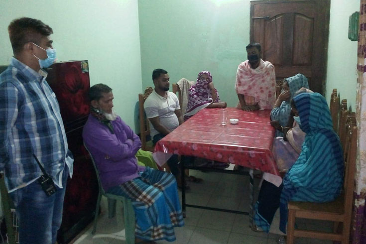 বান্ধবীর-সহযোগিতায়-বাল্যবিয়ে-রুখল-কিশোরী
