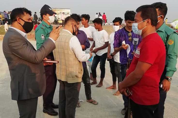 মাস্ক-ছাড়া-ঘুরতে-গিয়ে-জরিমানা