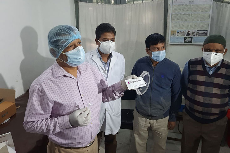 অ্যান্টিজেন-পরীক্ষা-শুরুর-আগেই-বিকল-পিসিআর-যন্ত্র