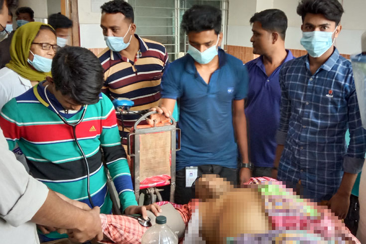ইজিবাইক-থেকে-নামতেই-ট্রাকচাপা-
গরু-ব্যবসায়ী-নিহত