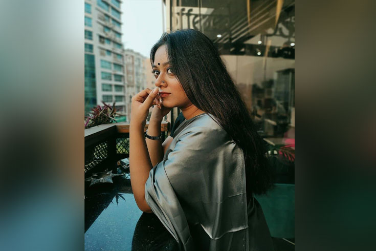 দিঘীর-ভুয়া-ফ্যান-পেজে-২৭-লাখের-বেশি-ফলোয়ার