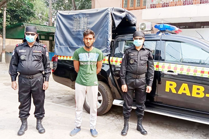 ১৮-কেজি-গাঁজাসহ-ব্যবসায়ী-আটক