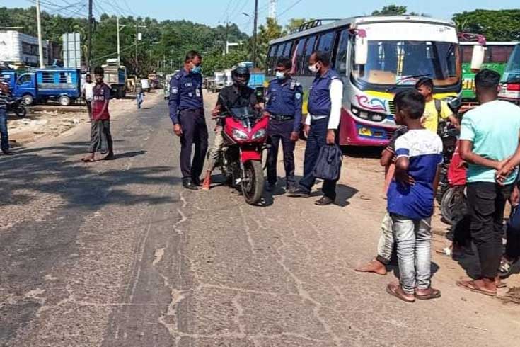 টেকনাফে-১০-মোটরসাইকেল-জব্দ-১০০-চালকের-নামে-মামলা